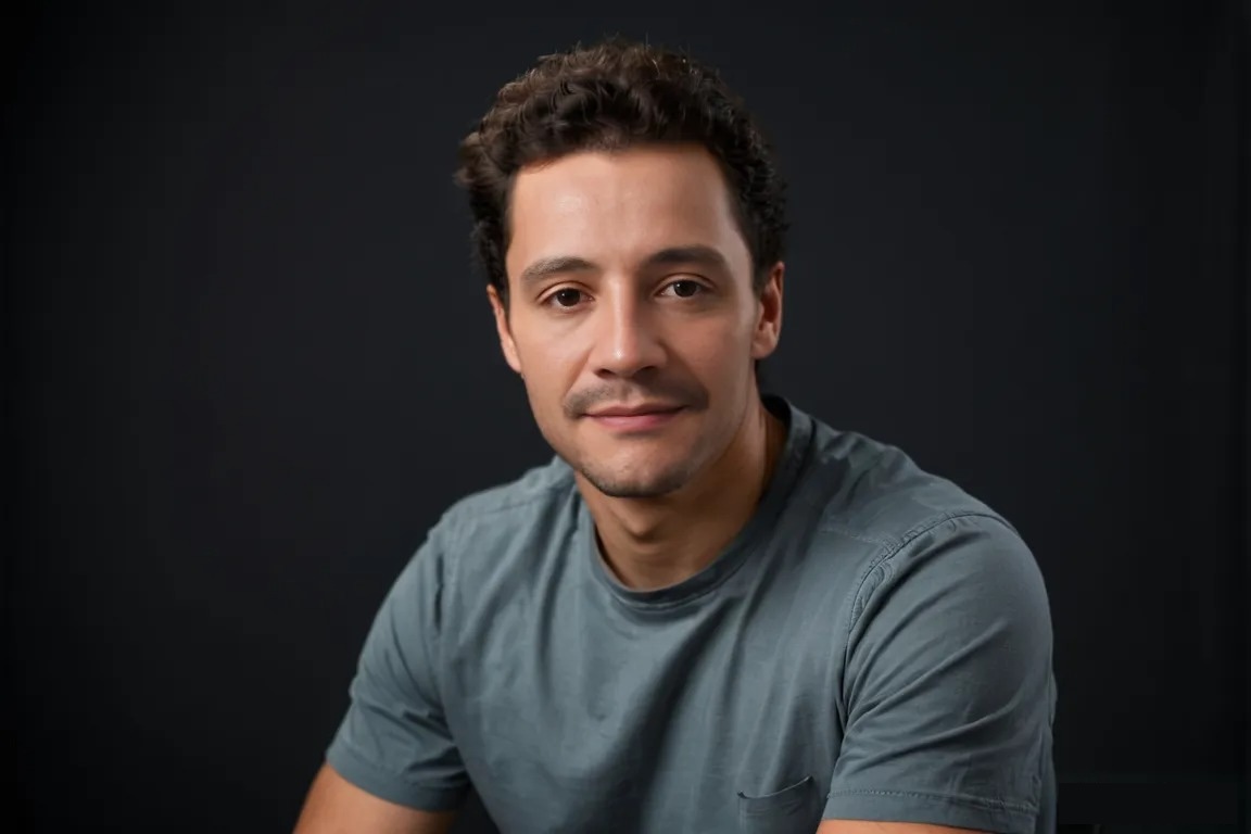 Alo Escalante, consultor de IA y automatización